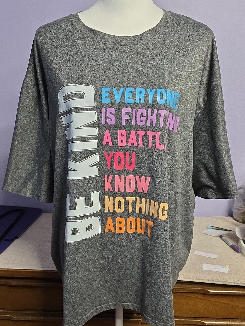 Grey Short-Sleeve Tee‎ with Colorful BE KIND Graphic
